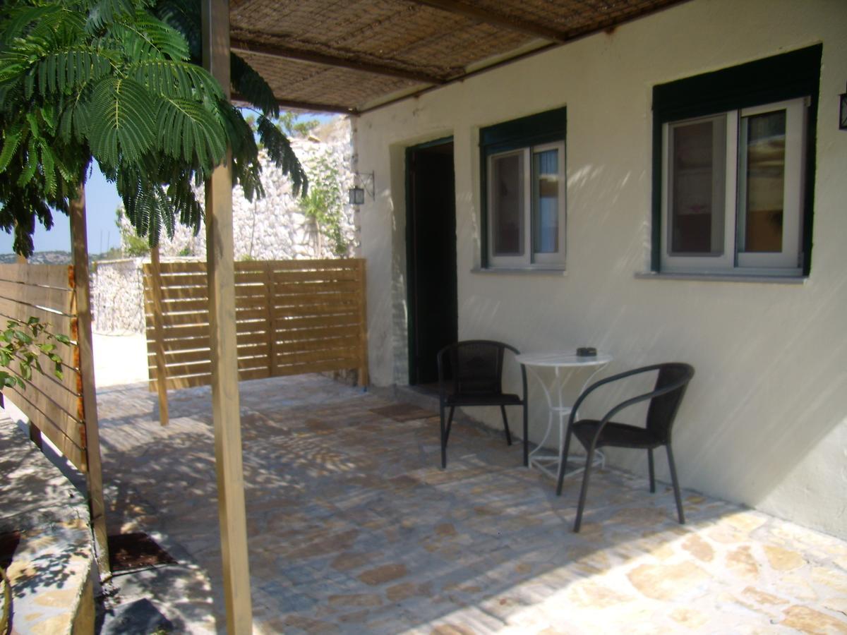 Zephyros Rooms And Apartments Drymon Dış mekan fotoğraf