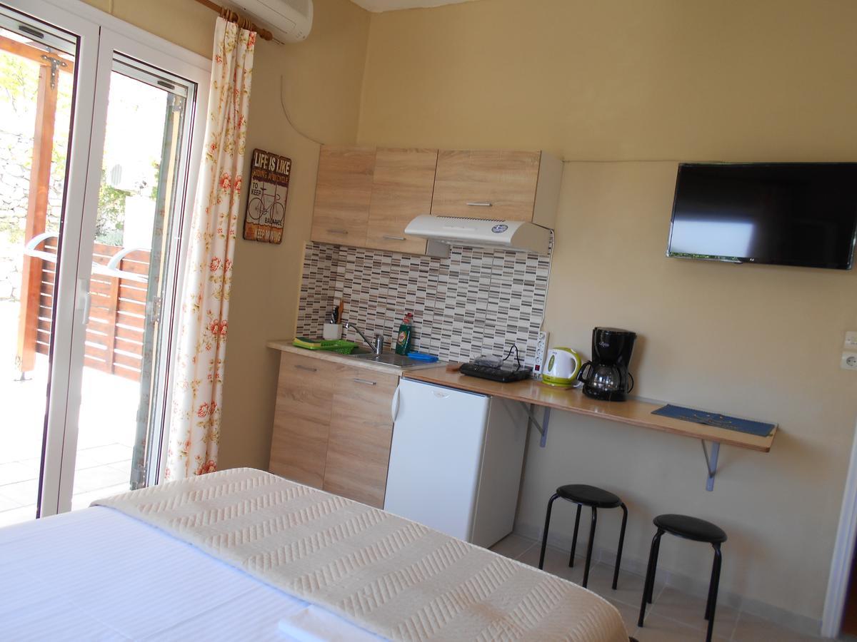 Zephyros Rooms And Apartments Drymon Dış mekan fotoğraf
